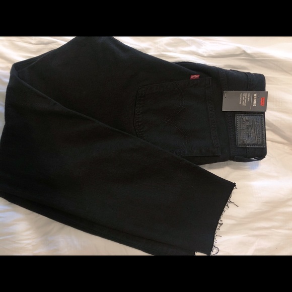 NWT Levi Wedgie Icon - Picture 2 of 8